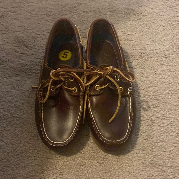 Timberland Shoes - NWT Timberland brown shoes